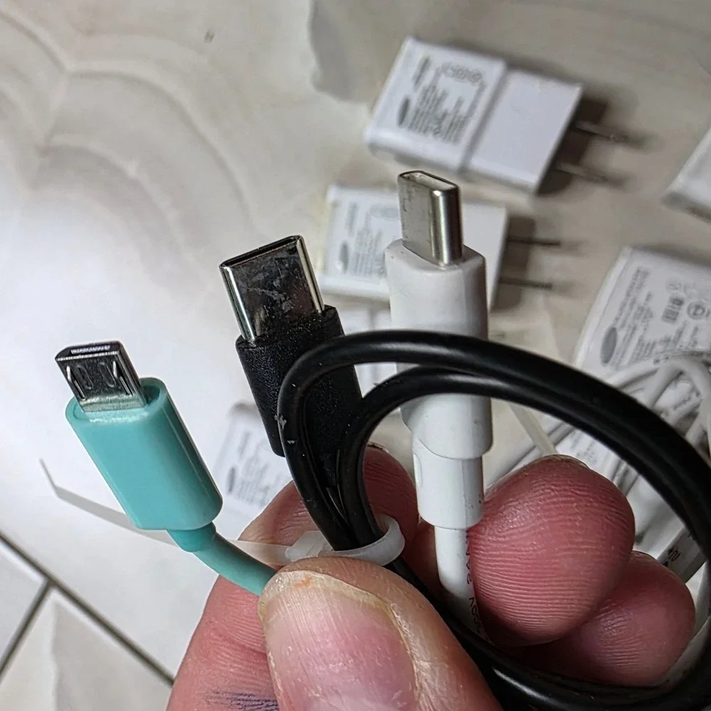 Samsung Wall Charger Lot‎ 8 Adapter Blocks EP-TA20JWE EP-TA50JWE 3 USB Cables Z4